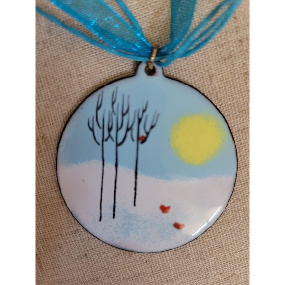 Vintage Winter Scene Birds MCM Enamel on Copper Pendant Large Disk - Picture 6 of 6